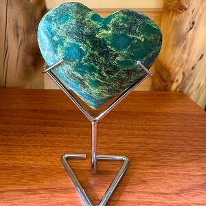 Beautiful Natural Emerald Carved Heart..